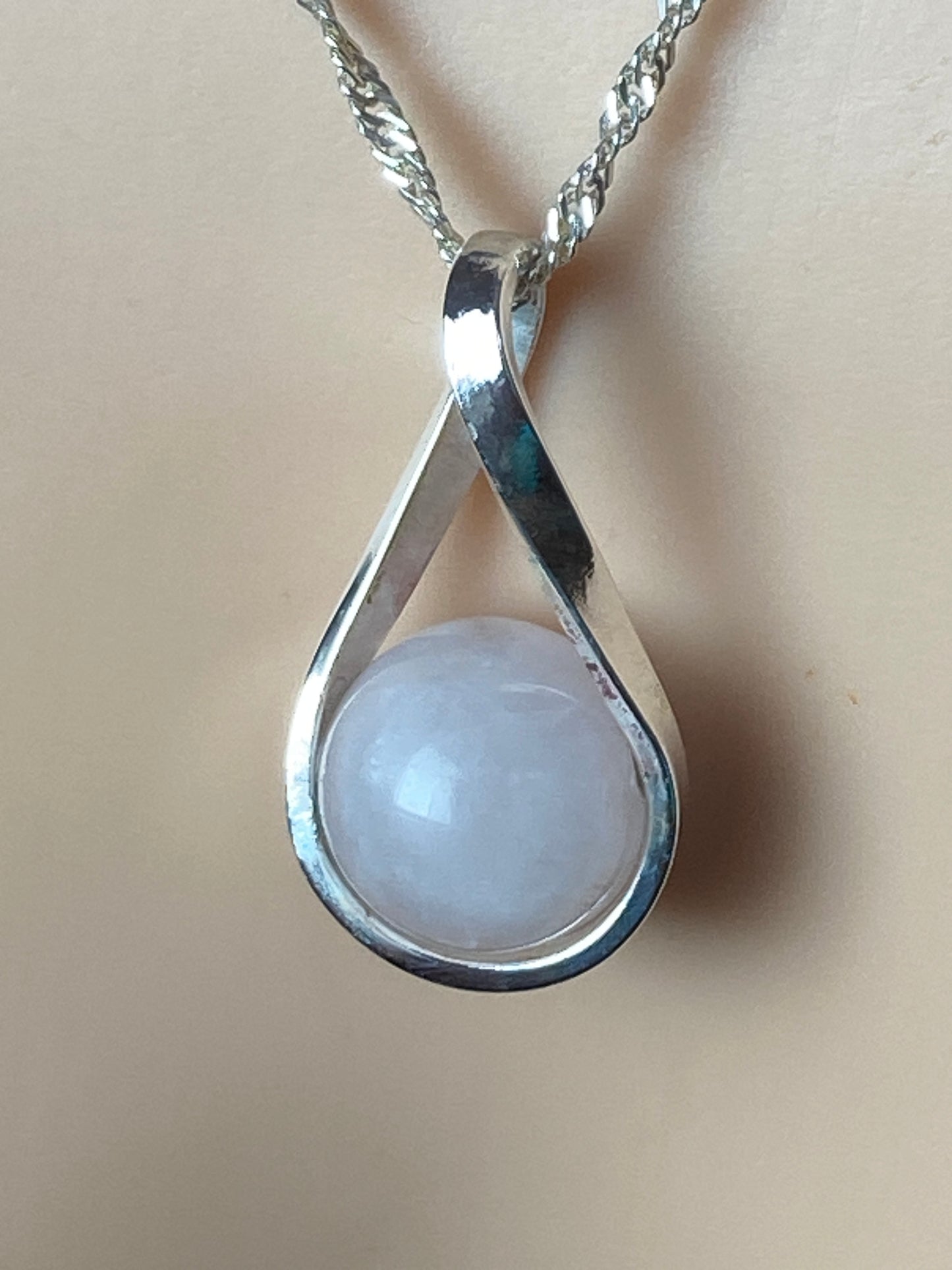 Rose quartz silver necklace