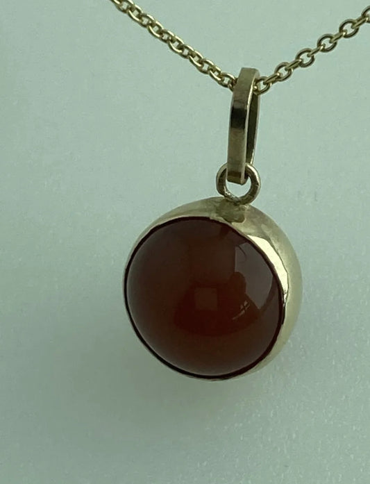 Gold red agate necklace