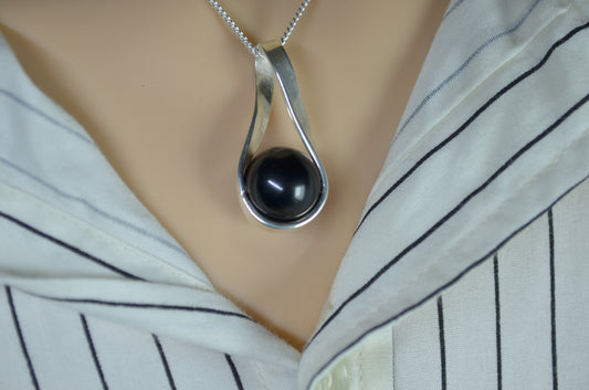 black onyx necklace, 18” silver chain
