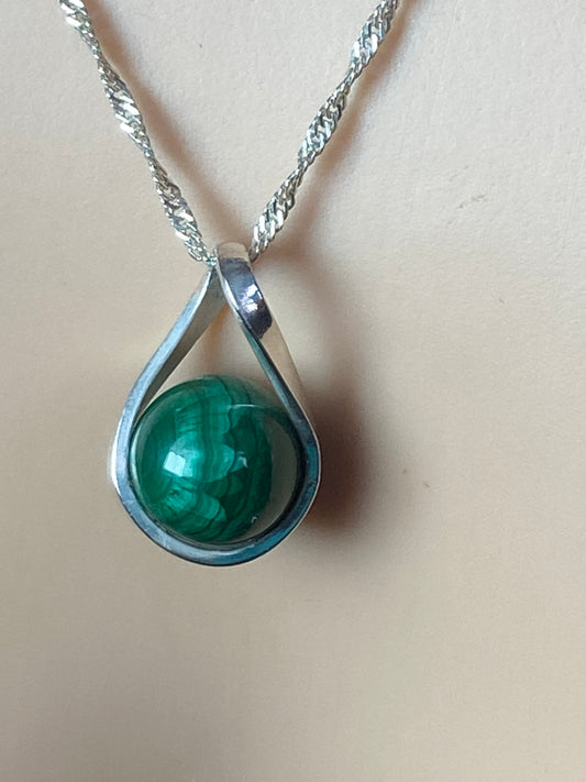 Malachite Silver necklace, 18” silver chain