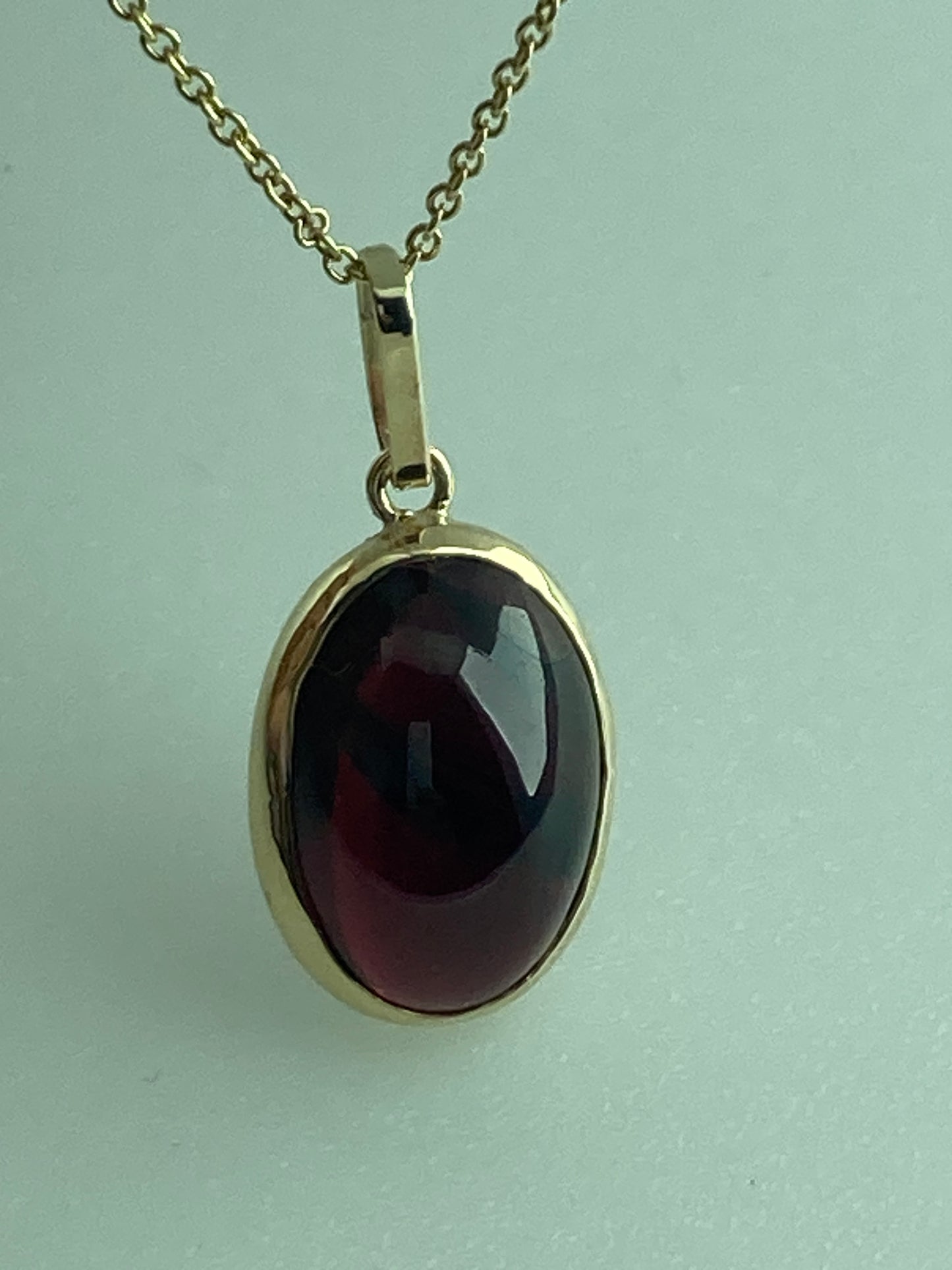 9ct Gold red garnet necklace