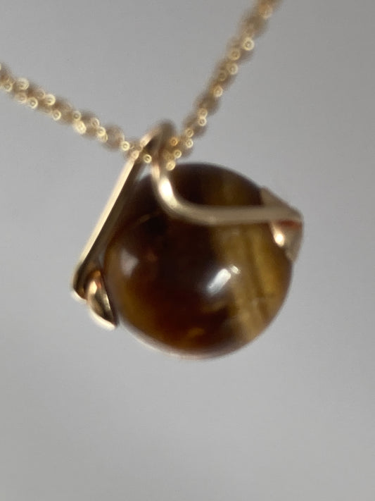 9ct gold tiger’s eye necklace