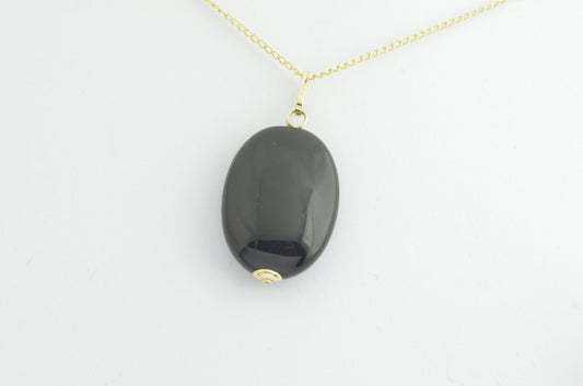 Gold Black onyx necklace, 9ct gold pendant, 18” chain