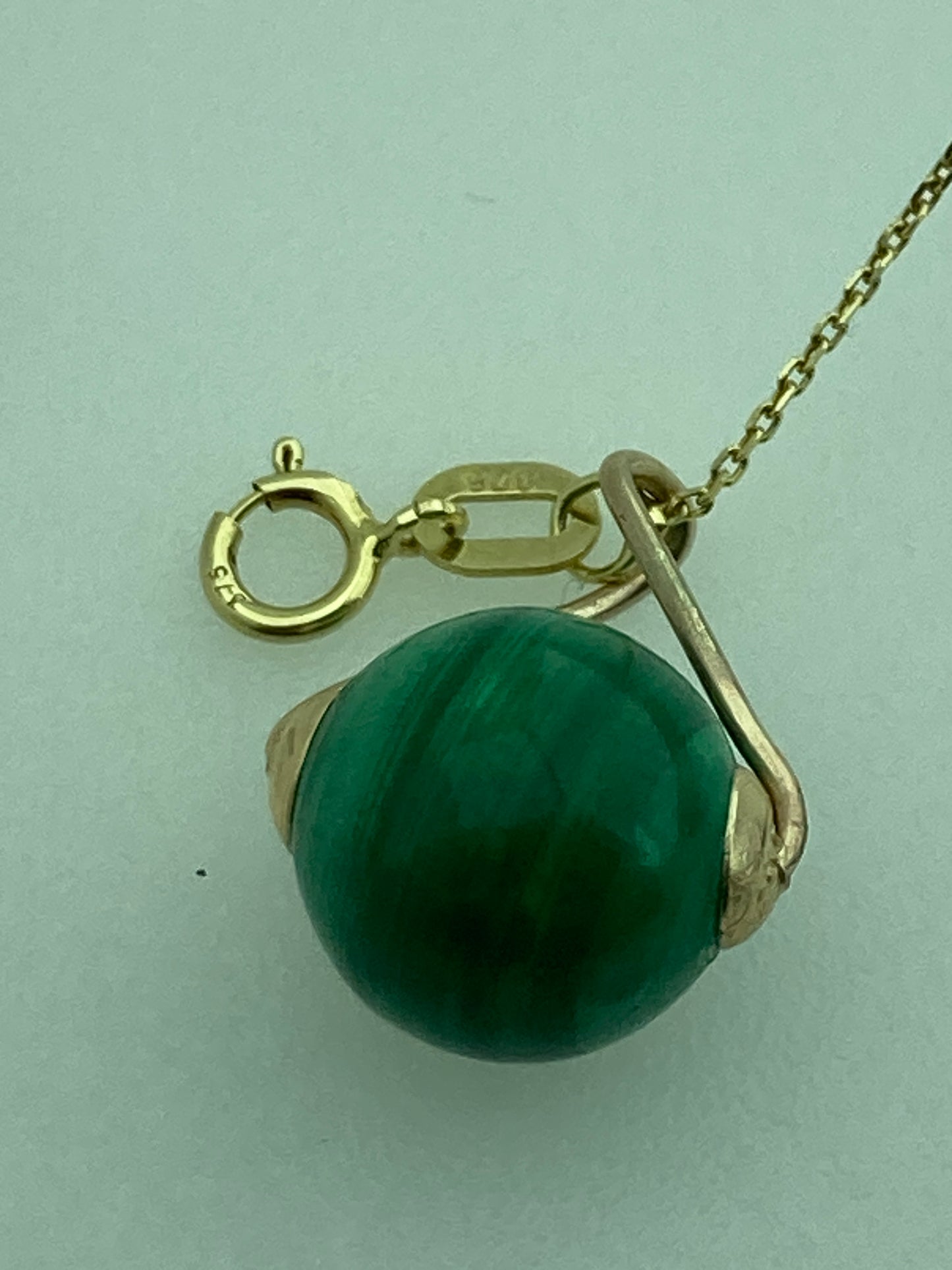 9ct gold Malachite pendant, solid 9ct yellow gold necklace, 18” gold chain