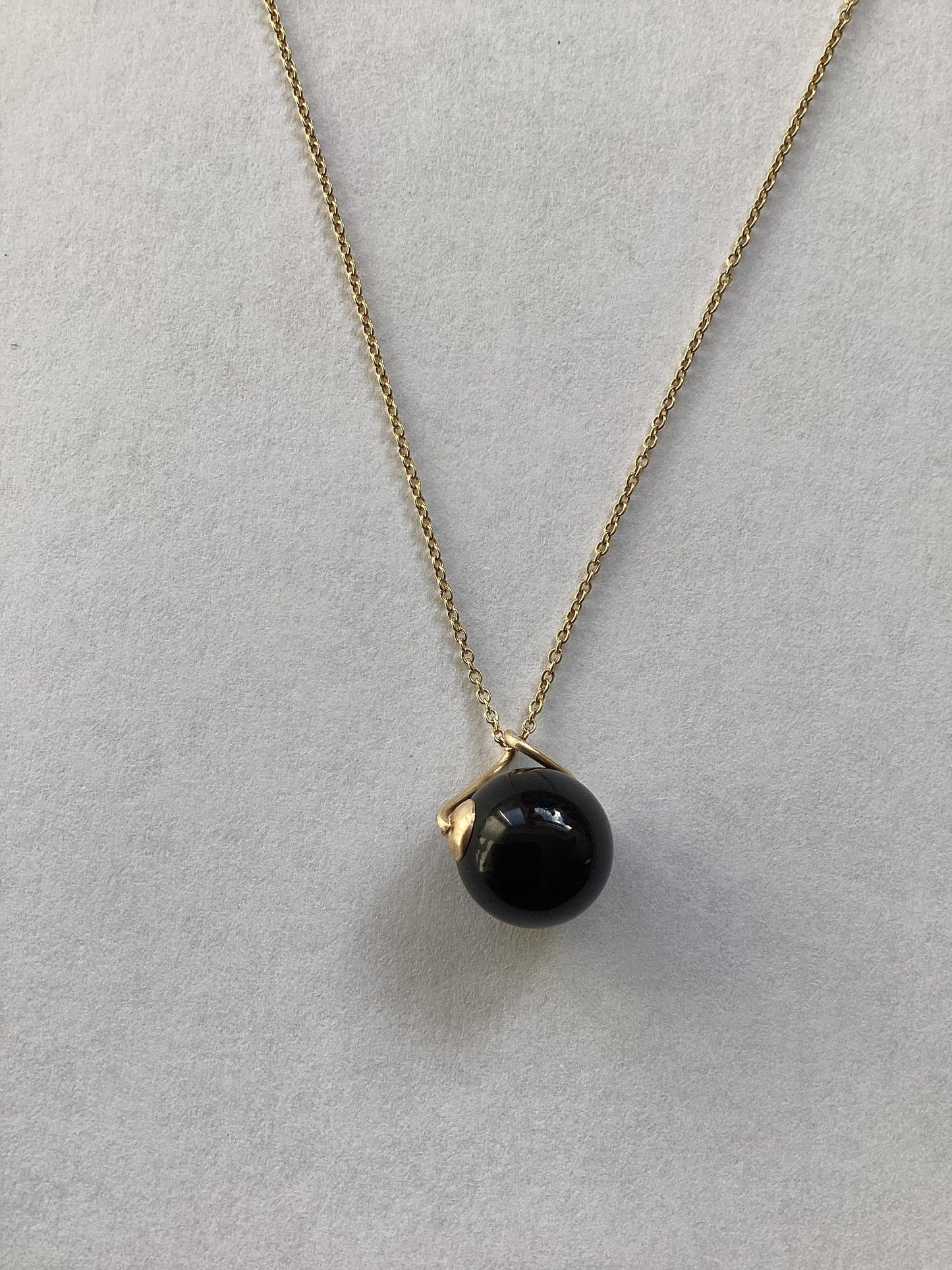 9ct gold black onyx necklace, solid 9ct yellow gold necklace, round natural black onyx pendant