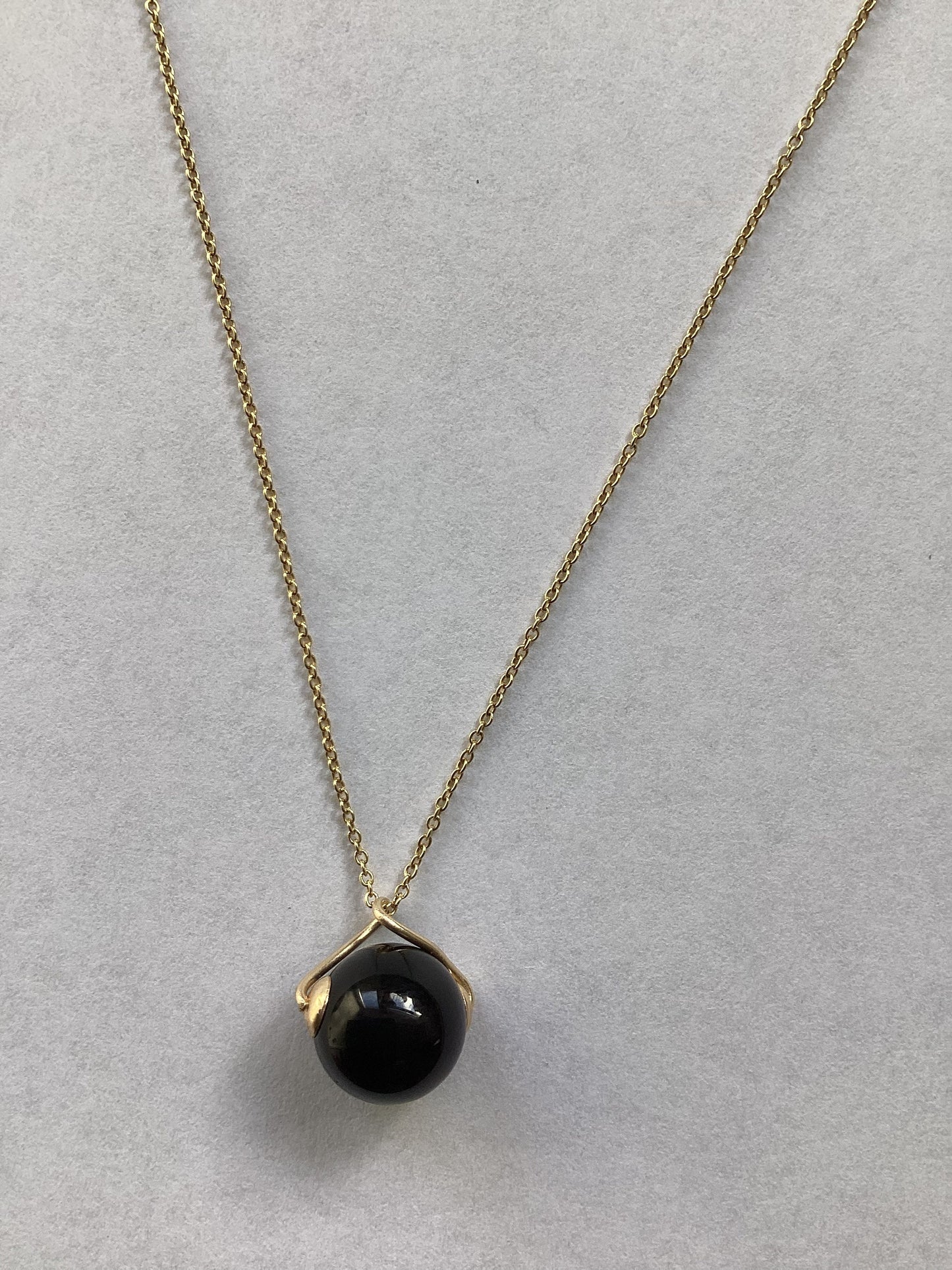 9ct gold black onyx necklace, solid 9ct yellow gold necklace, round natural black onyx pendant
