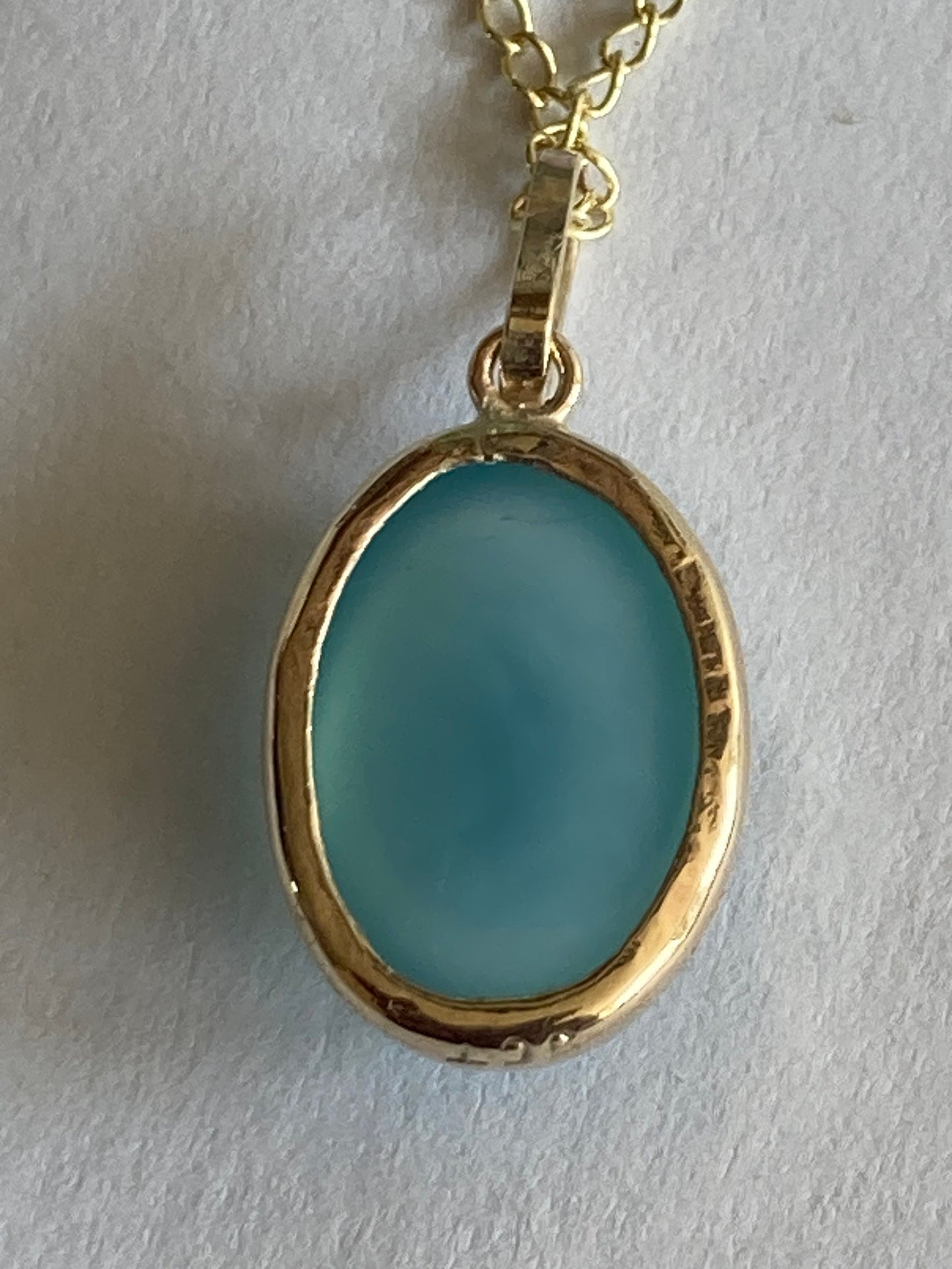9ct gold blue pendant