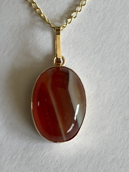 9ct gold agate pendant, solid 9ct yellow gold necklace, oval natural red gemstone, 18” gold chain