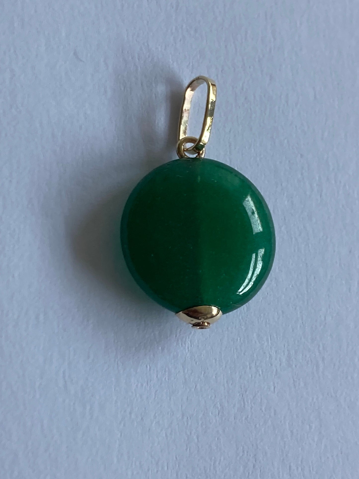 Gold Green onyx pendant, solid 9ct yellow gold, round natural gemstone