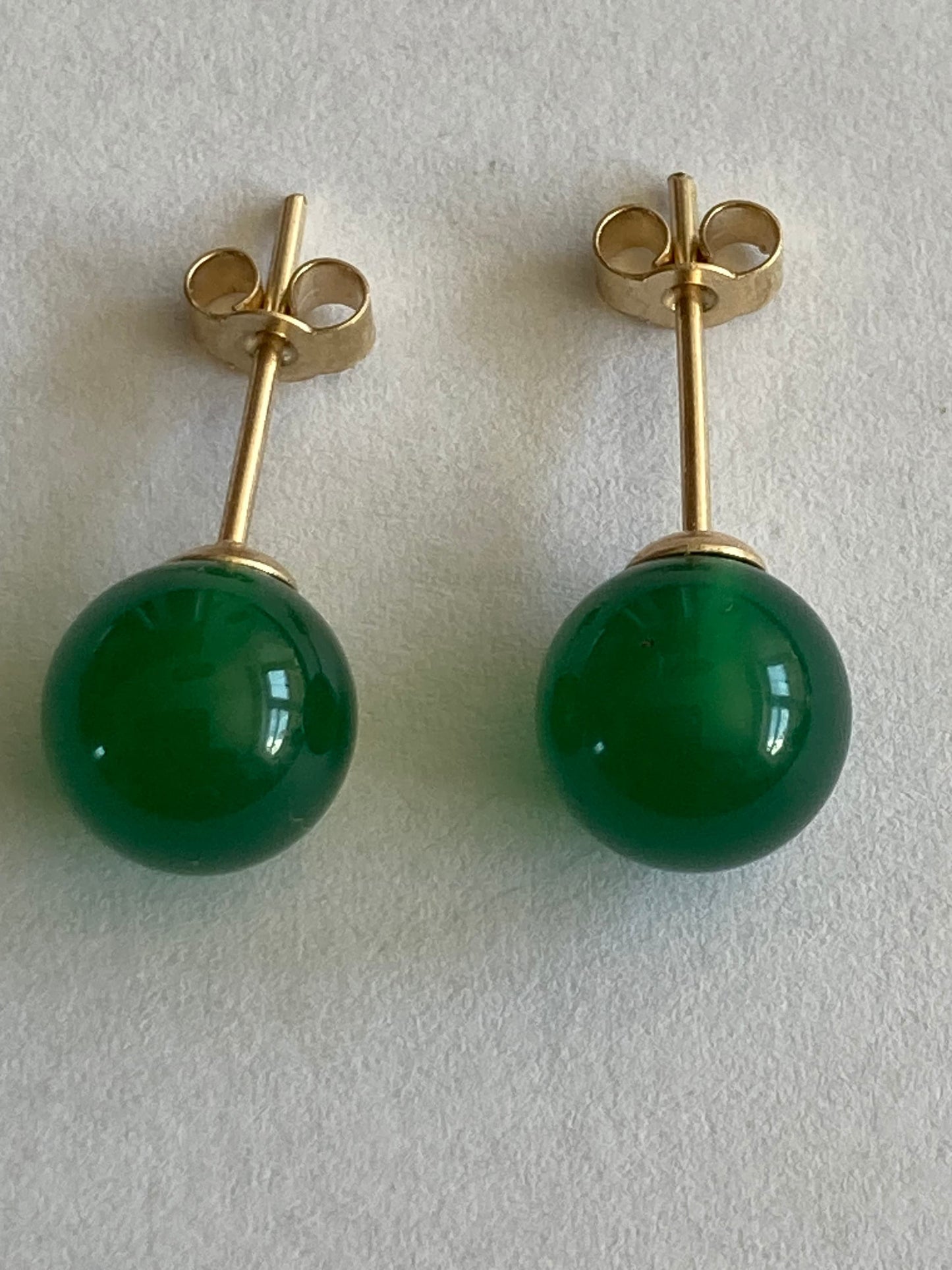 gold earrings, natural green onyx, round shaped gemstones studs