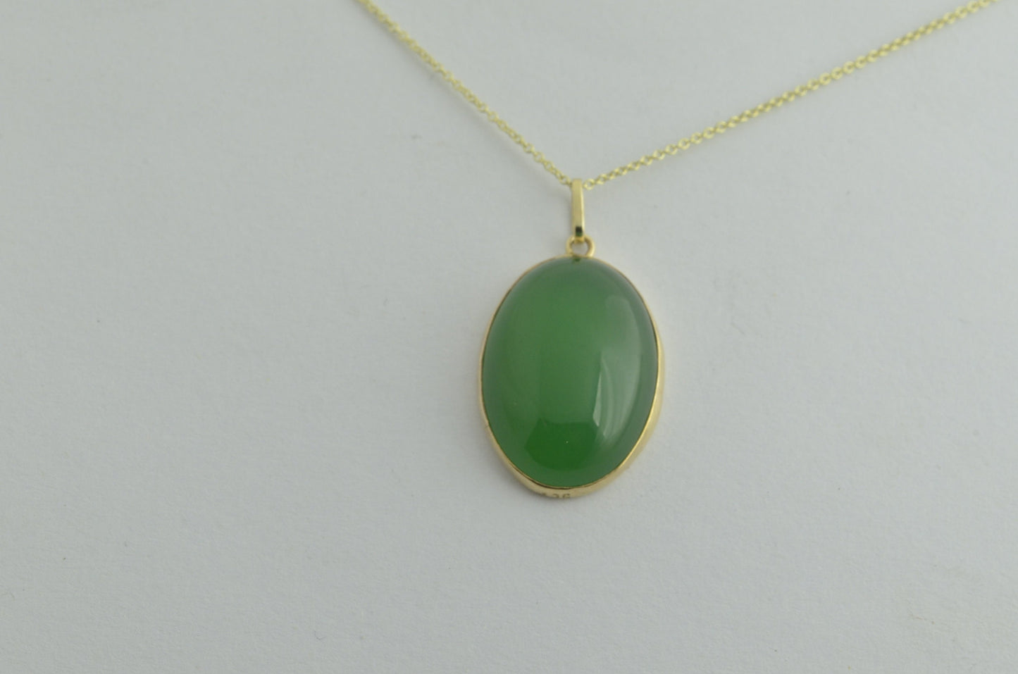 9ct Gold Green onyx necklace, solid 9ct yellow gold, oval natural gemstone