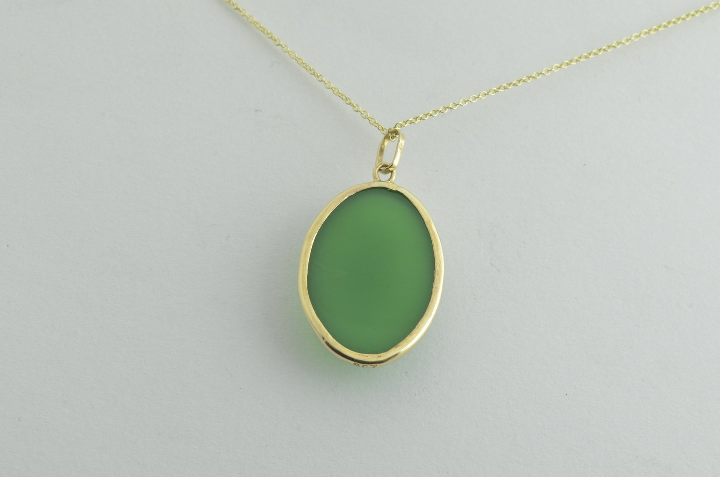 9ct Gold Green onyx necklace, solid 9ct yellow gold, oval natural gemstone