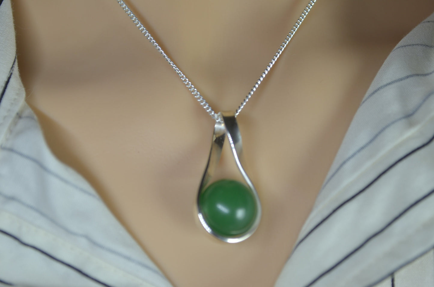 silver necklace, natural green aventurine, 18” chain