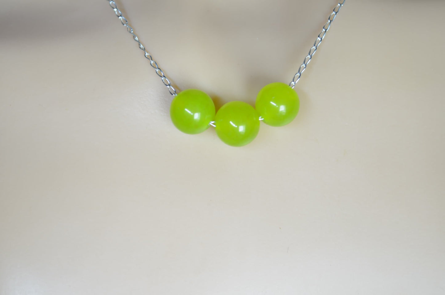 silver green jade necklace, round shape beads in 18” chain