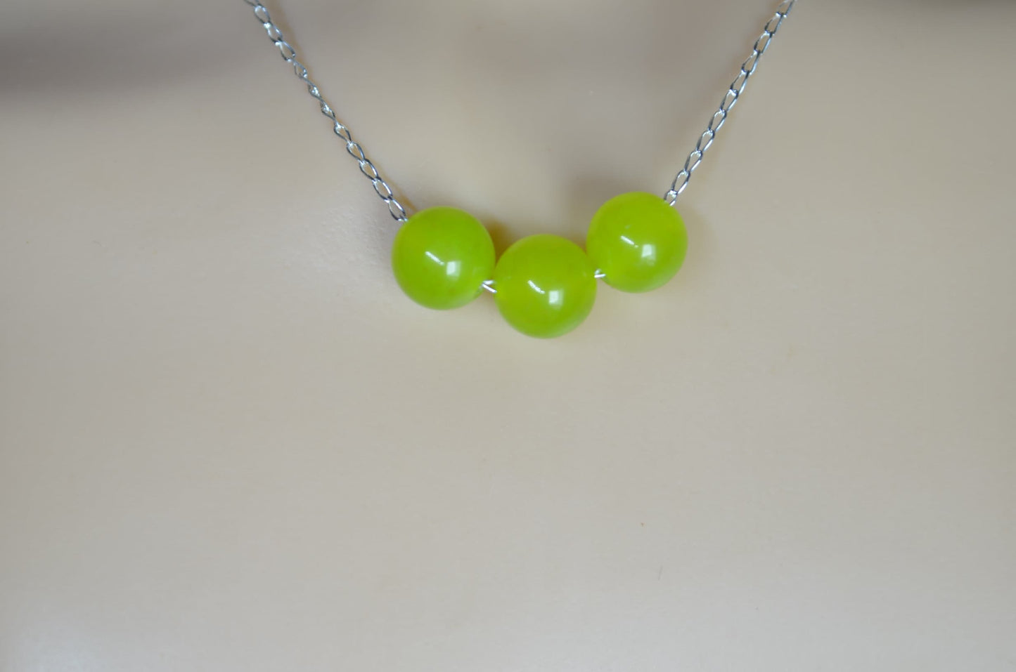 silver green jade necklace, round shape beads in 18” chain