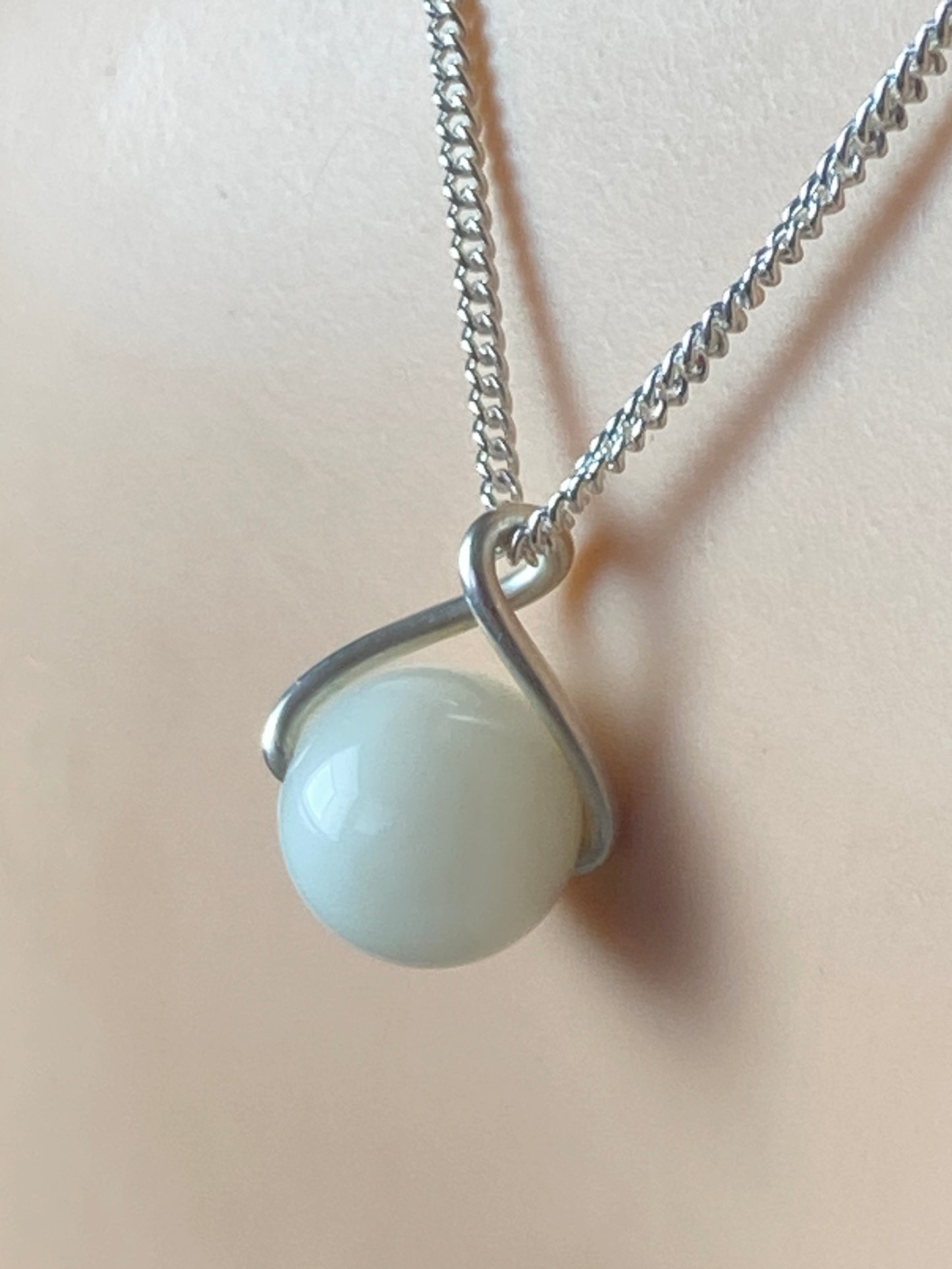 White moonstone Silver necklaces
