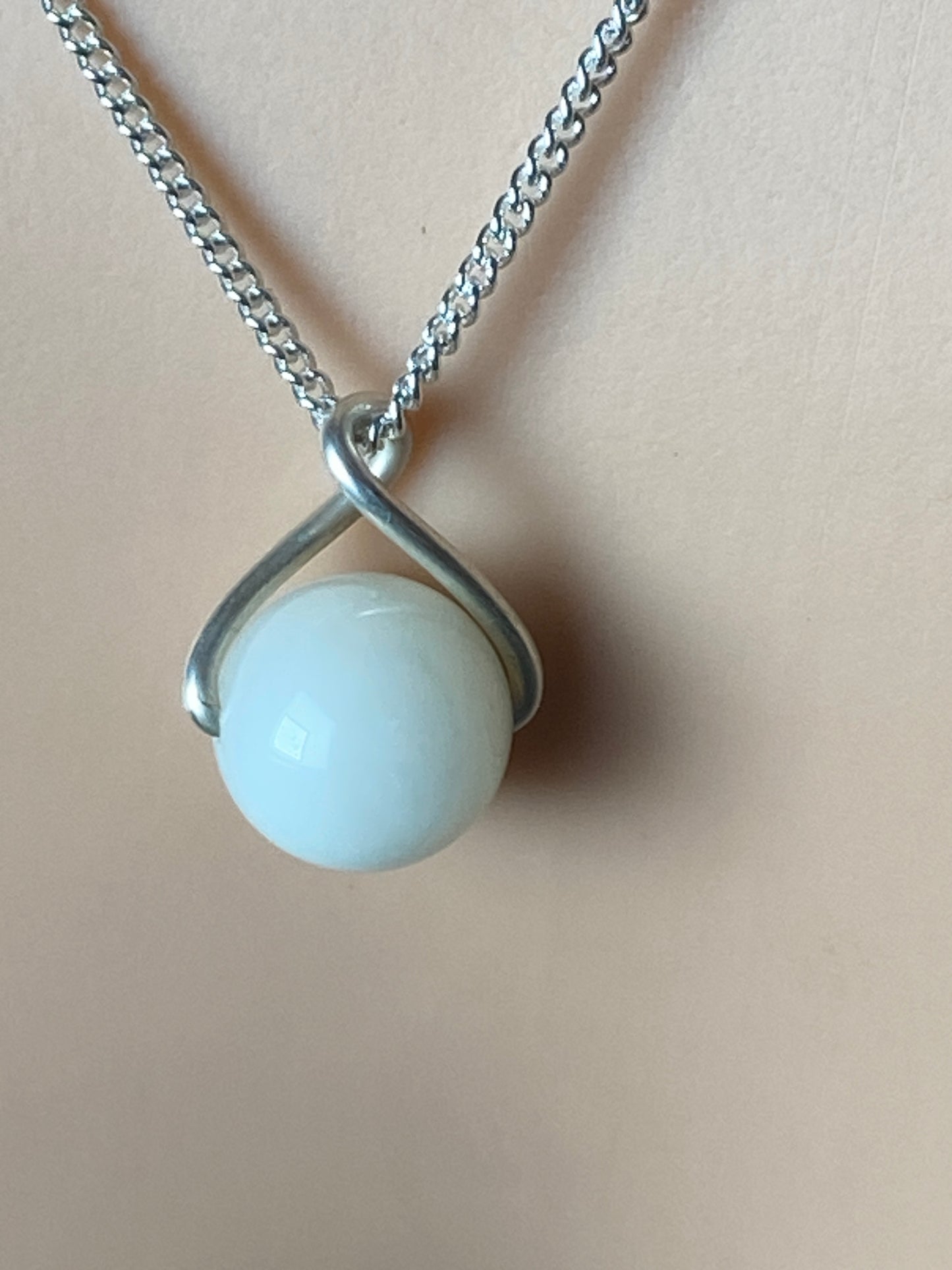 White moonstone Silver necklaces