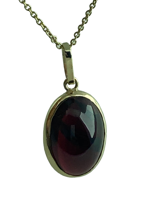 9ct Gold red garnet necklace