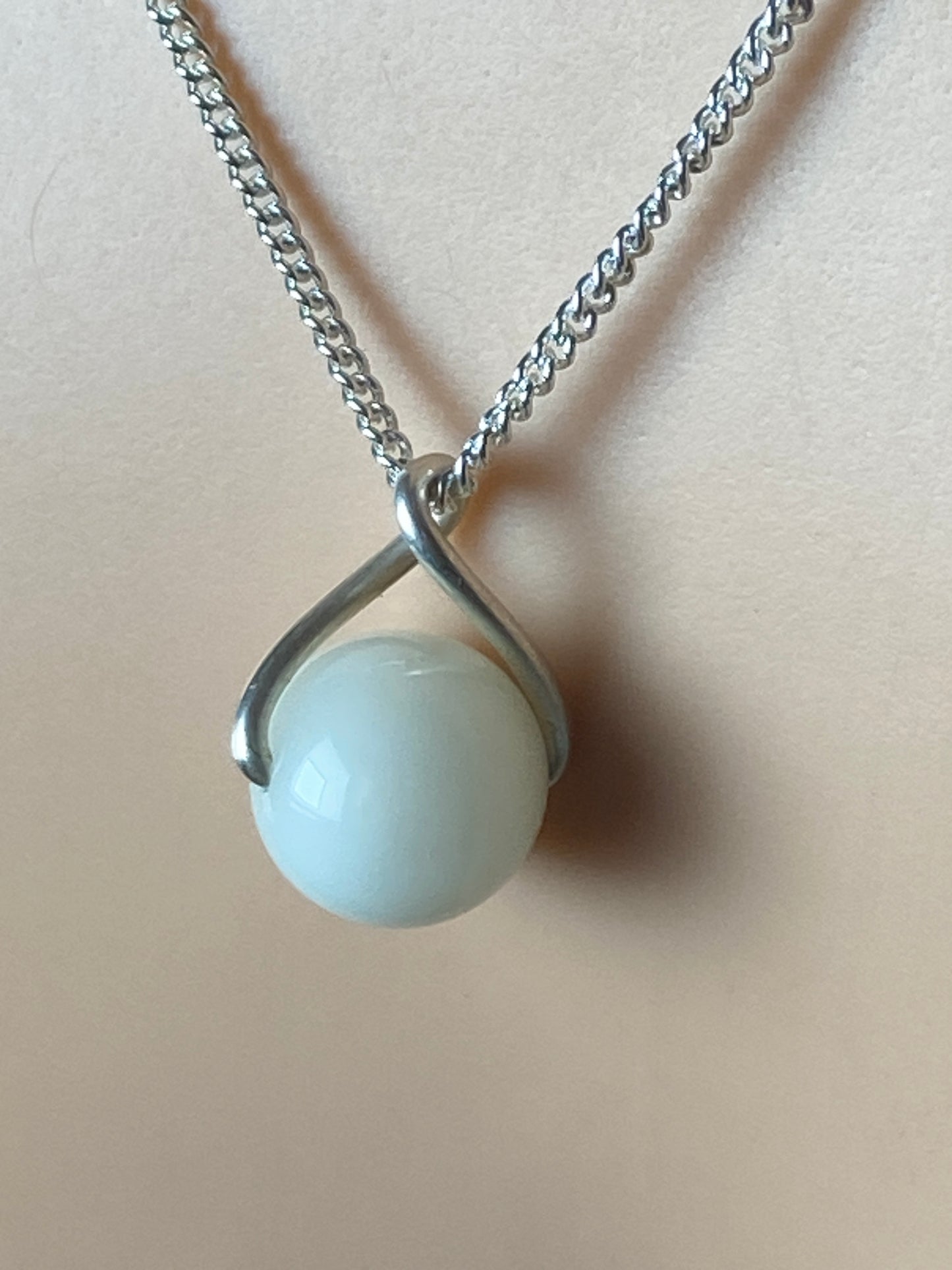 White moonstone Silver necklaces