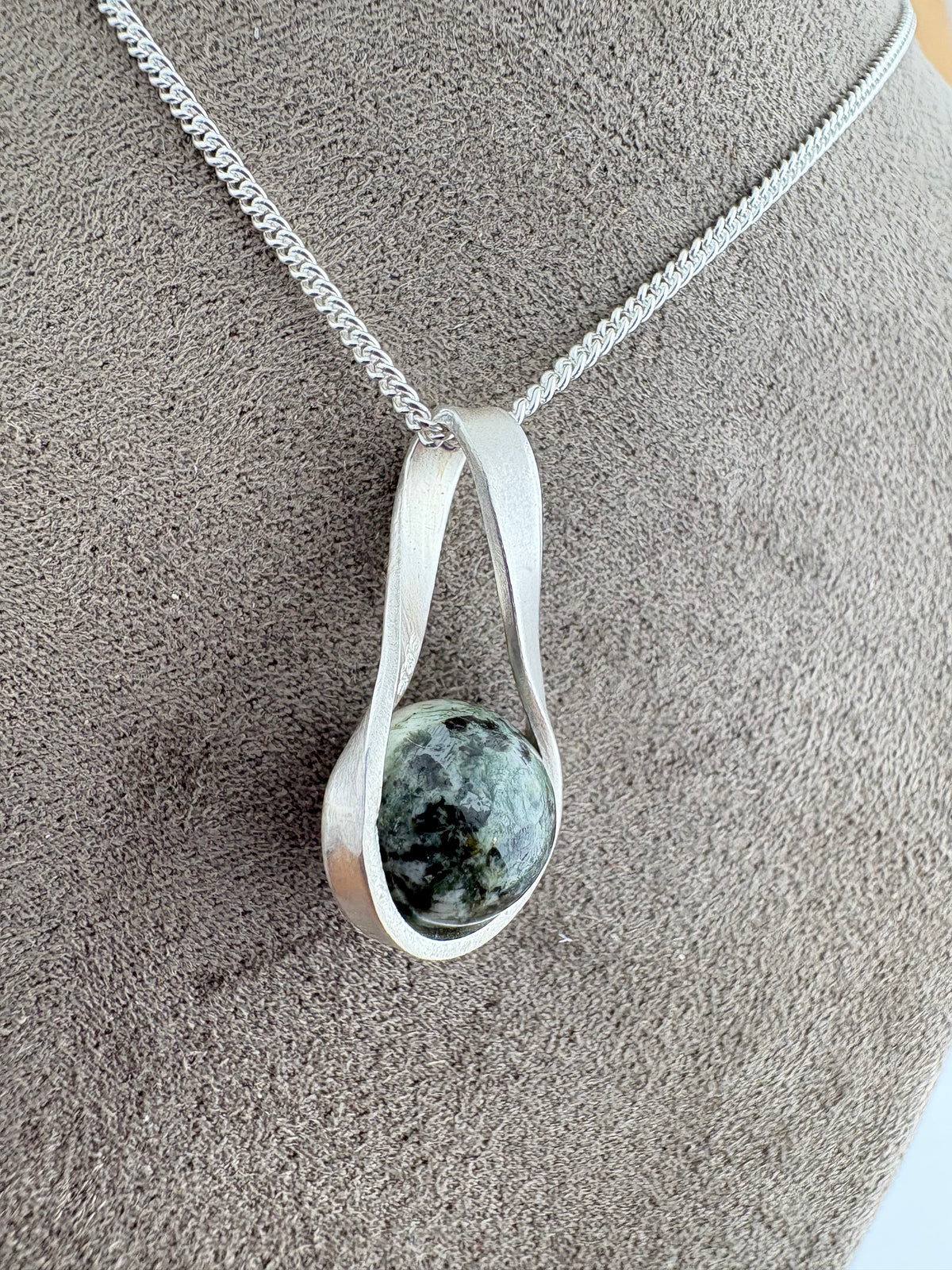 Preseli Bluestone silver pendant and 18” chain