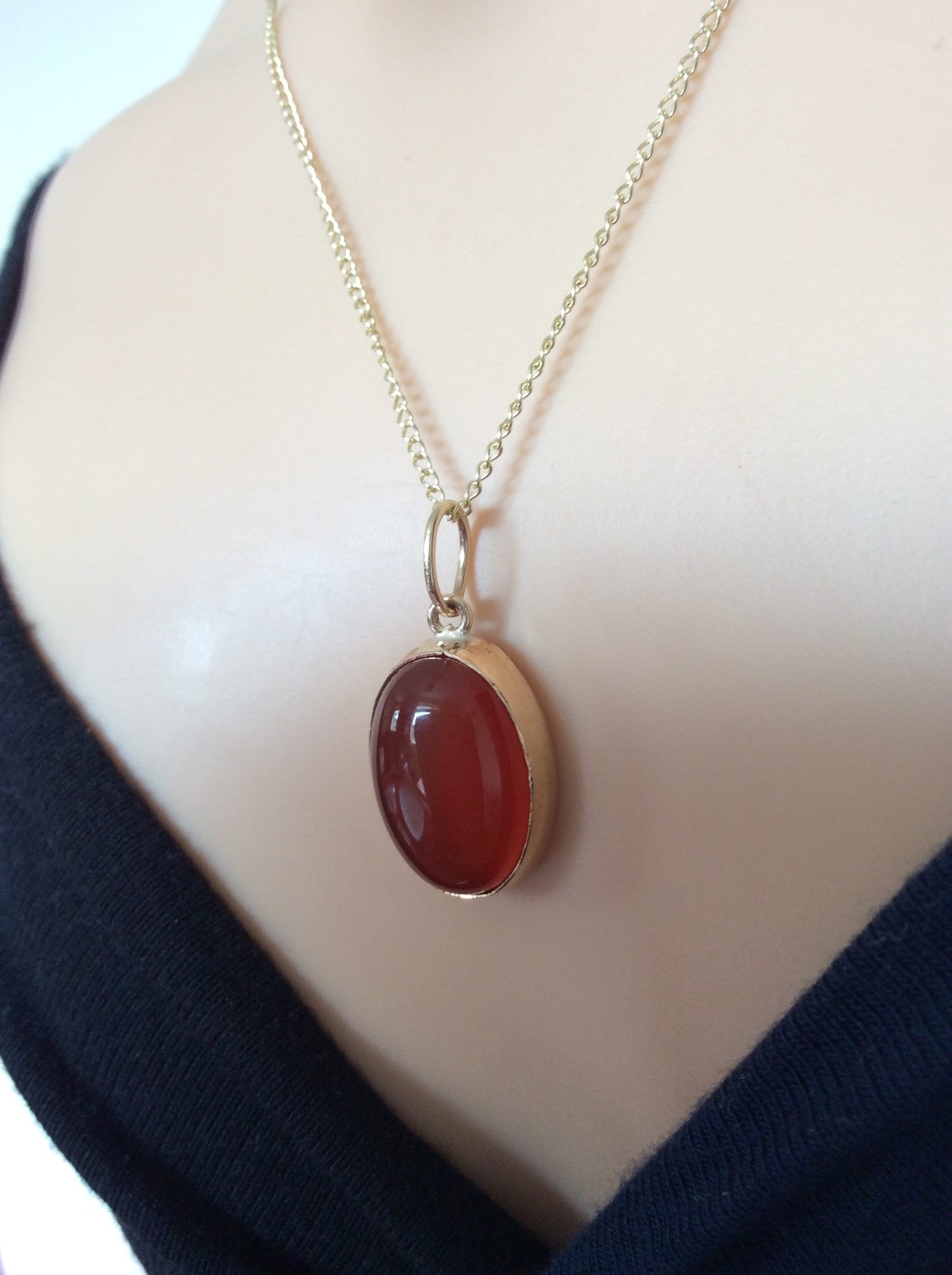 Carnelian gold necklace , red carnelian stone Pendant , 18” chain , solid  9ct yellow gold