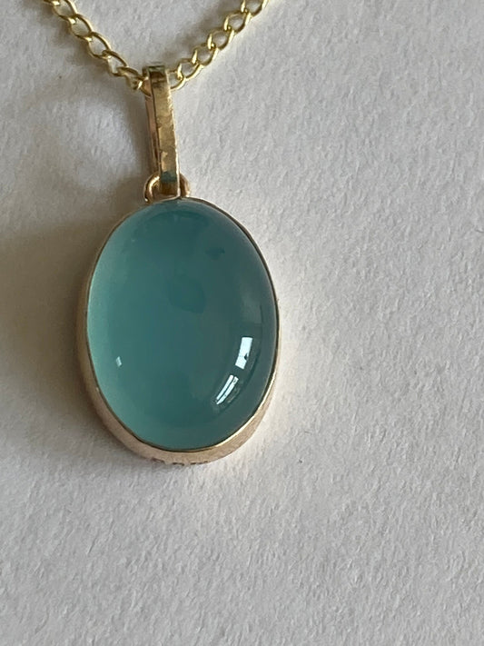 9ct gold blue pendant