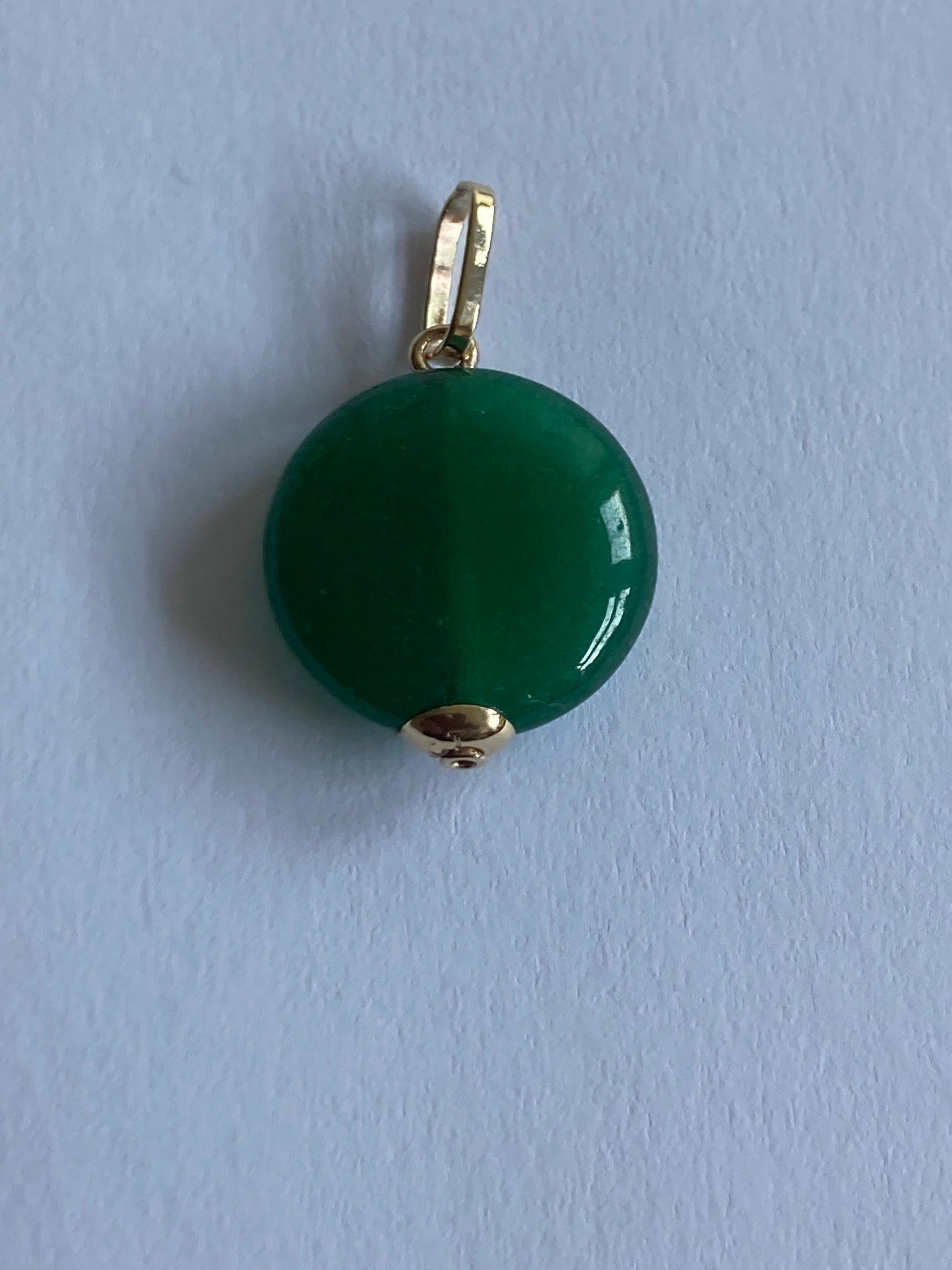 Gold Green onyx pendant, solid 9ct yellow gold, round natural gemstone