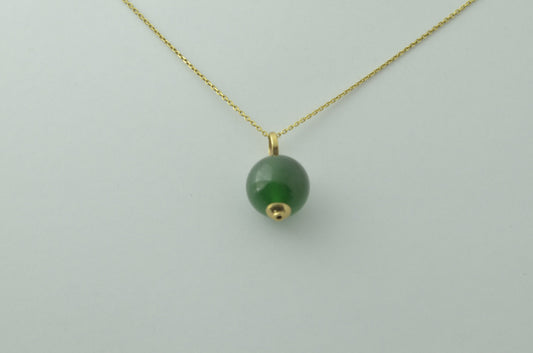 9ct Gold Green onyx pendant, solid 9ct yellow gold, round natural gemstone
